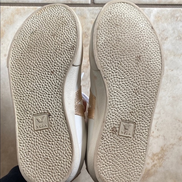 Veja Women's White and Tan Sneakers - Picture 10 of 10